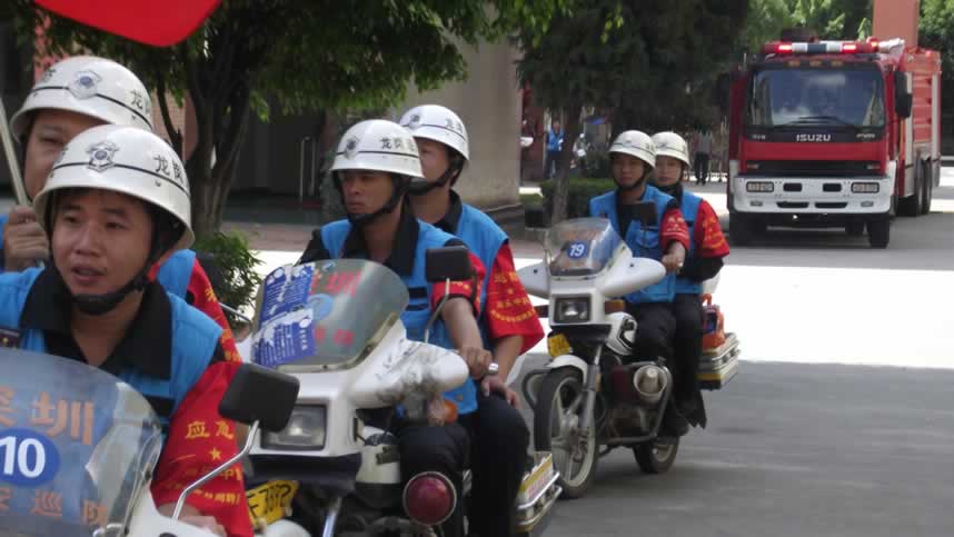 深圳同心社區(qū)舉辦大型燃氣消防安全活動